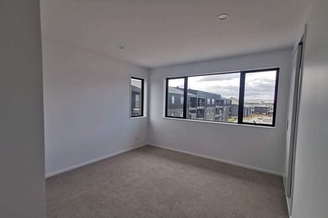 Photo of property in 22 Eileen Newey Place, Henderson, Auckland, 0612