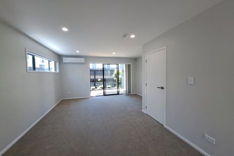 Photo of property in 2 Mikoikoi Crescent, Mangere Bridge, Auckland, 2022