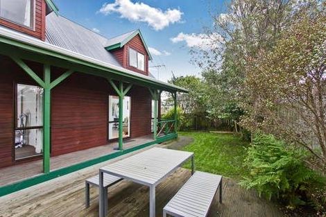 Photo of property in 24 Karamu Street, Te Atatu Peninsula, Auckland, 0610