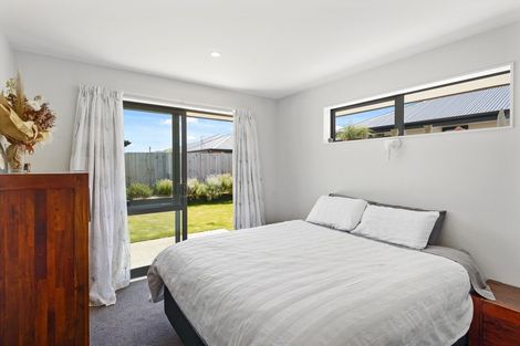 Photo of property in 33 Flint Road, Rolleston, 7614