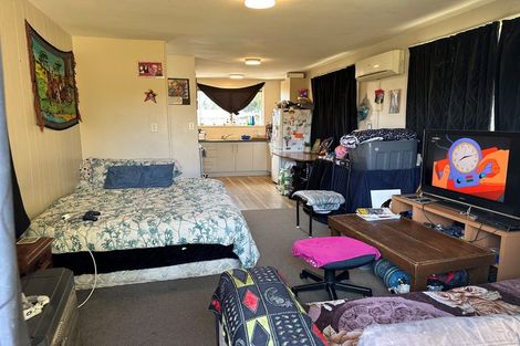 Photo of property in 17a Leonie Place, Aranui, Christchurch, 8061