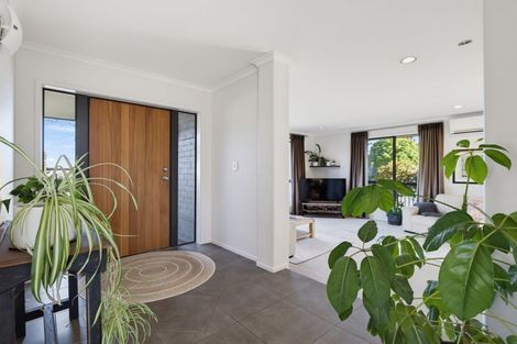 Photo of property in 15 Stonebridge Park Drive, Holdens Bay, Rotorua, 3010