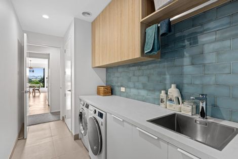 Photo of property in 14 Odlin Lane, Red Beach, 0932