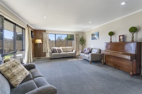 Photo of property in 16 Monaco View, Stoke, Nelson, 7011