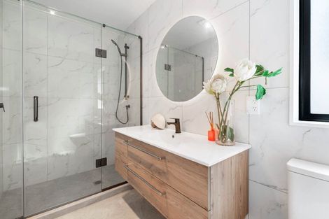 Photo of property in 70d Bond Crescent, Forrest Hill, Auckland, 0620