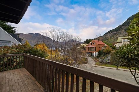 Photo of property in 257 Fernhill Road, Sunshine Bay, Queenstown, 9300
