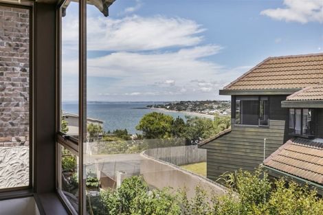 Photo of property in 2/23 Beach Road, Castor Bay, Auckland, 0620