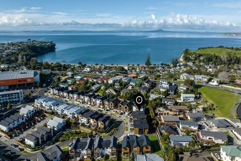 Photo of property in 34 Seafarer Crescent, Stanmore Bay, Whangaparaoa, 0932