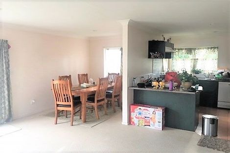 Photo of property in 99b Hutchinson Avenue, New Lynn, Auckland, 0600