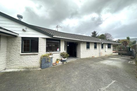 Photo of property in 4a Brett Place, Takaro, Palmerston North, 4412