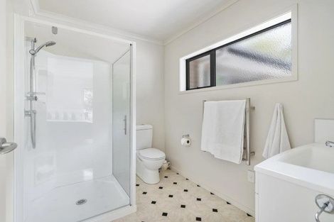 Photo of property in 15 Kokako Place, Horahora, Whangarei, 0110