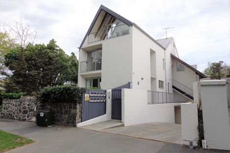 Photo of property in 2/32 Cranmer Square, Christchurch Central, Christchurch, 8013