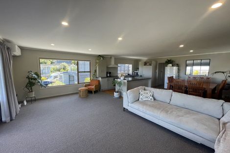 Photo of property in 2 Pine Road, Ngunguru, Whangarei, 0173