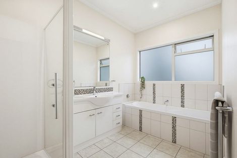 Photo of property in 18 Pukemere Way, Pukerua Bay, 5026