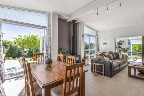 Photo of property in 11 Teoti Street, Paraparaumu Beach, Paraparaumu, 5032