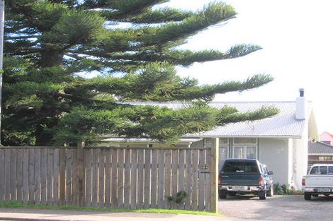 Photo of property in 104 Main Road, Waikanae, 5036