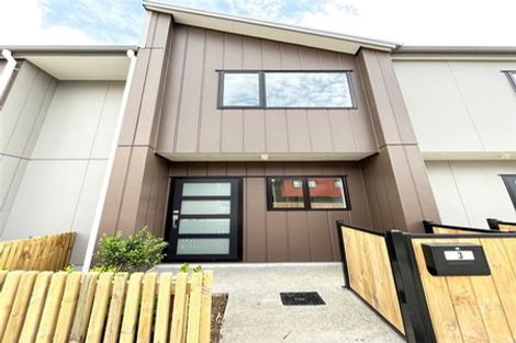 Photo of property in 1 Eileen Newey Place, Henderson, Auckland, 0612