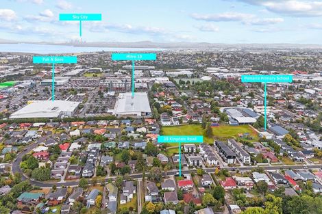 Photo of property in 28 Kingdale Road, Henderson, Auckland, 0610