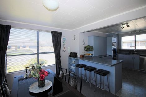 Photo of property in 123 Guy Street, Dannevirke, 4930