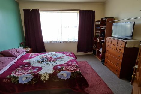 Photo of property in 149 Queen Street, Westport, 7825