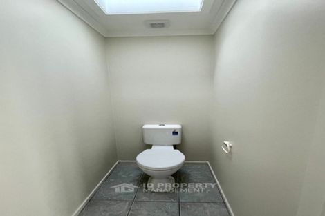 Photo of property in 24a Fruitvale Road, New Lynn, Auckland, 0600