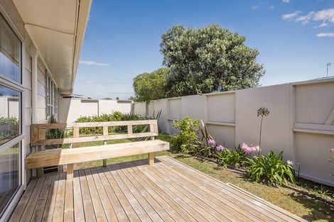 Photo of property in 67b Ngapaki Street, Waikanae Beach, Waikanae, 5036