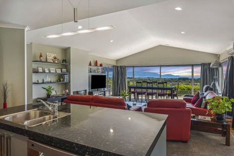 Photo of property in 27a Kotare Street, Waikanae, 5036