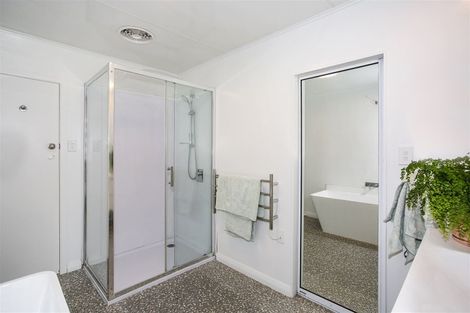 Photo of property in 2 Hamilton Place, Pukekohe, 2120