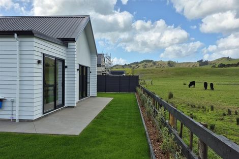 Photo of property in 12 Mataikokako Loop, Kawakawa Bay, 2585