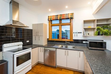 Photo of property in 442 Tremaine Avenue, Takaro, Palmerston North, 4410