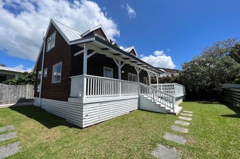 Photo of property in 43 Hutchinson Avenue, New Lynn, Auckland, 0600