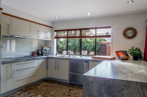 Photo of property in 2 Ohuirehe Road, Coastlands, Whakatane, 3120
