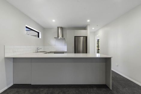 Photo of property in 41 Kingdale Road, Henderson, Auckland, 0610