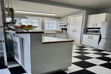 Photo of property in 98 Hatea Drive, Regent, Whangarei, 0112