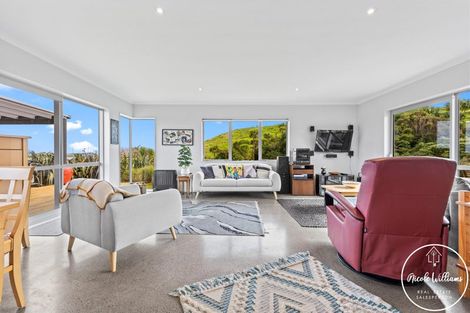 Photo of property in 297 Heatley Road, Whakapirau, Maungaturoto, 0583
