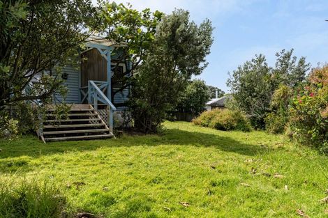 Photo of property in 8-10 Kelly Street, Baylys Beach, Dargaville, 0377