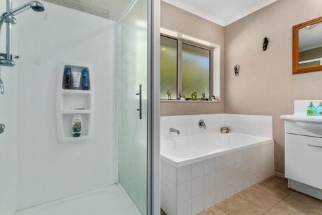 Photo of property in 87 Pakeha Street, Matata, 3194