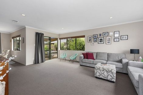 Photo of property in 32 Bramley Drive, Rototuna, Hamilton, 3210