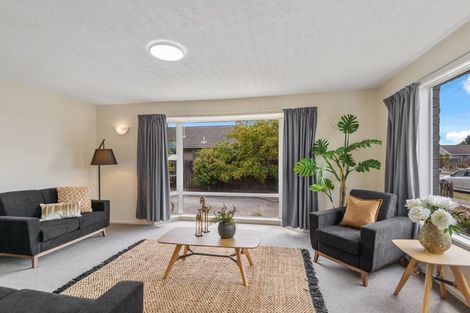 Photo of property in 472 Mairehau Road, Parklands, Christchurch, 8083