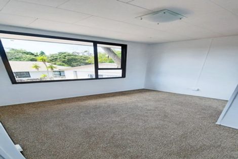 Photo of property in 5 Luxor Place, Massey, Auckland, 0614