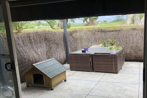 Photo of property in 8/85 Portage Road, New Lynn, Auckland, 0600