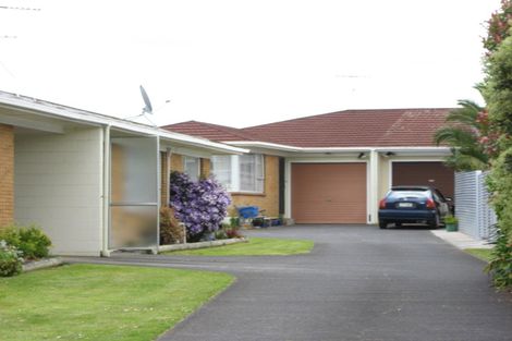 Photo of property in 2/13 Collie Road, Pukekohe, 2120