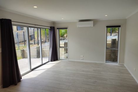 Photo of property in 10 Ridgeview Close, Red Beach, 0932