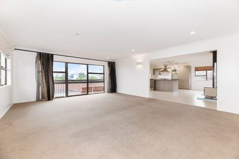 Photo of property in 9 White Heron Drive, Massey, Auckland, 0614
