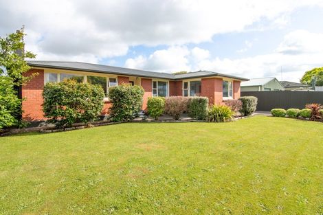 Photo of property in 10 Piper Place, Roslyn, Palmerston North, 4414