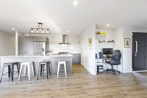 Photo of property in 22 Minerva Crescent, Woodend, 7610