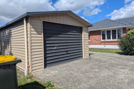 Photo of property in 30 Kervil Avenue, Te Atatu Peninsula, Auckland, 0610