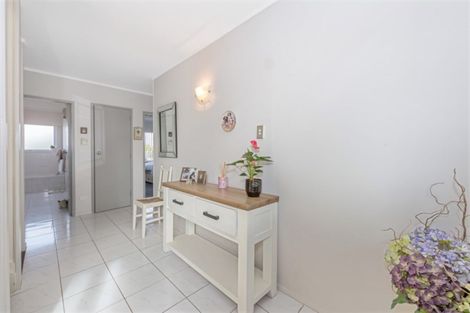 Photo of property in 46b Rosario Crescent, Red Beach, 0932
