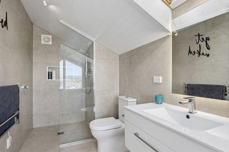 Photo of property in 14 Corlett Road, Plimmerton, Porirua, 5026