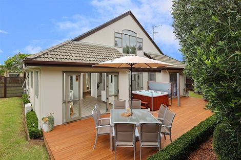 Photo of property in 22 Graven Court, Henderson, Auckland, 0612